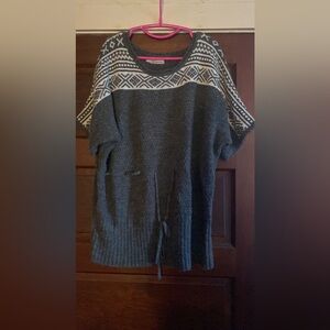 2x Maurice’s sweater shirt